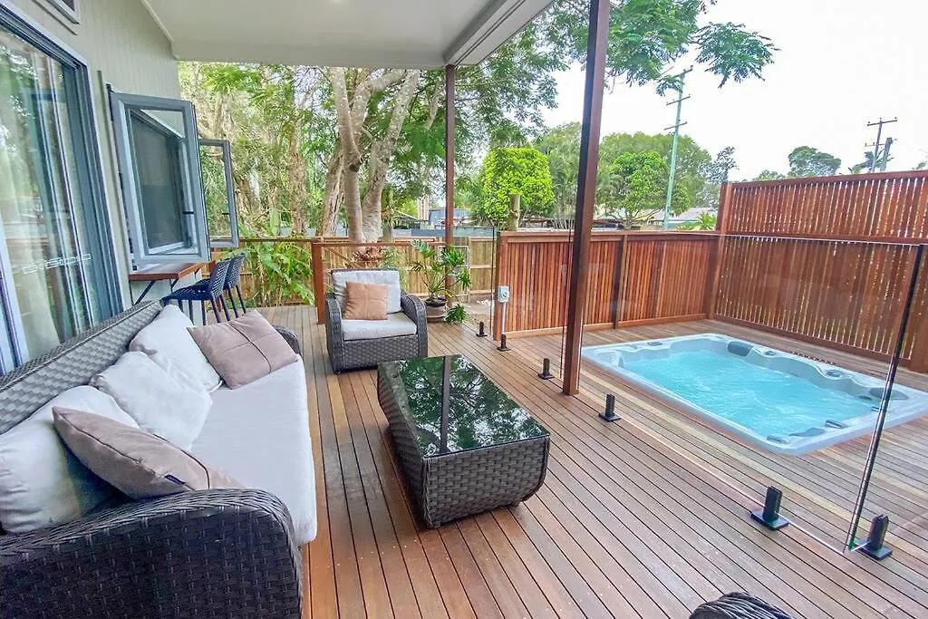 Beach House With Spa Among The Trees Coolum Beach Holiday home